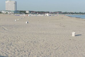 Beach - Hahns Comfortable Holiday Residence (Warnemünde)