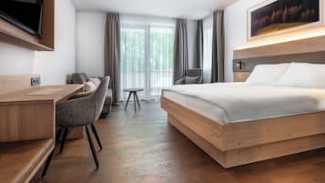 Superior Double Room | Minibar, laptop workspace, free WiFi