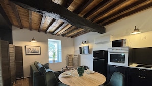 Interior - Cozy studio with garden and spa in Montaigu-le-Blin (Montaigu-le-Blin)