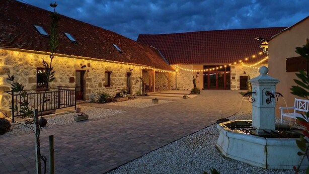 Unclassified image, 1 of 21, button - Chalet in Montaigu-le-Blin with Spa and Parking (Montaigu-le-Blin)