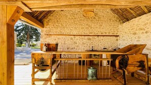 Unclassified image, 3 of 21, button - Chalet in Montaigu-le-Blin with Spa and Parking (Montaigu-le-Blin)