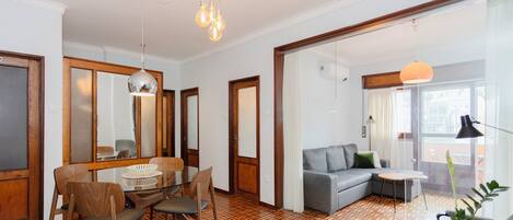 Apartment, Balcony | Living area