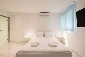 Exclusive Studio, 1 Double Bed, Non Smoking, Kitchen | In-room safe, individually decorated, individually furnished - Cute and Convenient Studio in Athens (Athens)