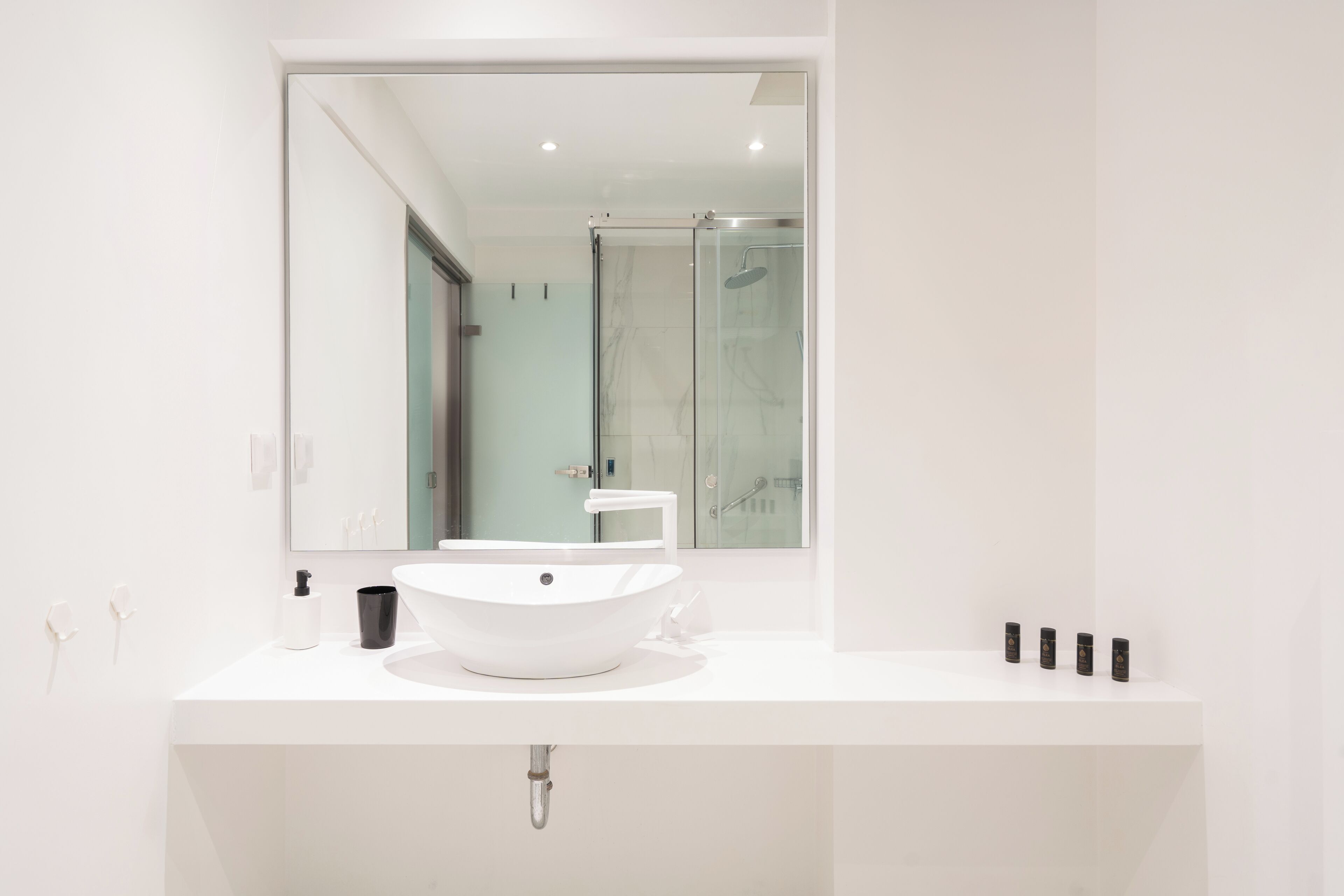 Studio Exclusif, 1 lit double, non-fumeurs, cuisine | Salle de bain | Douche, douche à « effet pluie », articles de toilette gratuits