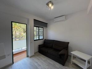 In-room dining - Apartamentos Casa Rural Guadá (Valle Gran Rey)