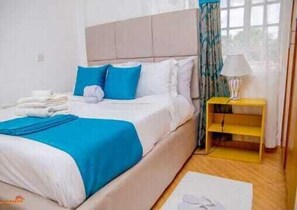Comfort-Apartment, Stadtblick | 2 Schlafzimmer, individuell dekoriert, individuell eingerichtet