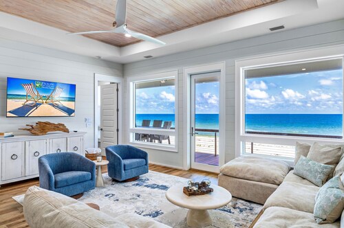 Neap Tide *Brand New* Six-Bedrooms Six Bath Private Home, Pool, and Hot Tub