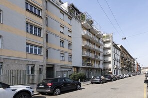 Exterior - Easylife - Studio with balcony in Risorgimento (Milano)