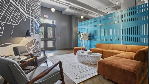 Landing | Stunning Studio, Gym, Rooftop Lounge