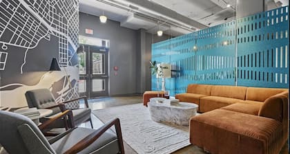 Landing | Stunning Studio, Gym, Rooftop Lounge