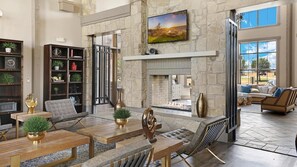 Interior - Landing | Spectacular 2BD, Pool, Gym (Fort Worth)