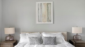 1 habitación, escritorio, tabla de planchar con plancha y wifi 