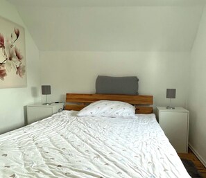 1 quarto, ferros/tábuas de passar roupa, Wi-Fi, roupa de cama