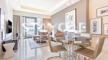 Basic Διαμέρισμα | Περιοχή καθιστικού | Τηλεόραση με επίπεδη οθόνη 40 ιντσών με καλωδιακά κανάλια