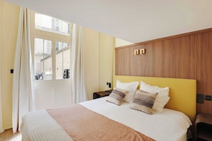 Family Apartment | 1 bedroom, premium bedding, individually decorated - Résidence Paris ANJOU (Paris)