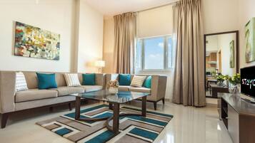 Cobrellits, escriptori, wifi gratuïta i roba de llit