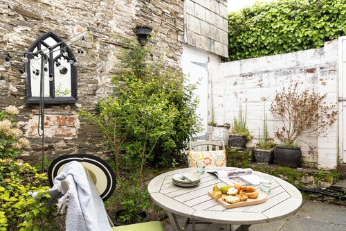 Townhouse in Padstow, parking, short walk to Harbour