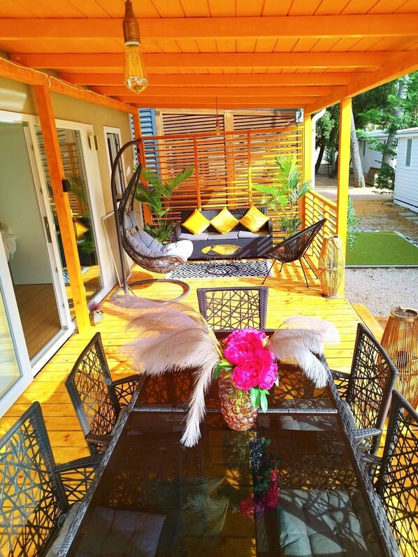하우스 (Mobile Home Nensi Two bedroom) | 테라스/파티오