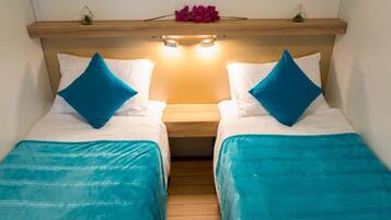 House (Mobile Home Nensi Two bedroom) | 2 bedrooms, cots/infant beds, free WiFi