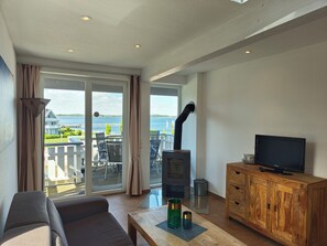 Fernseher, Kamin