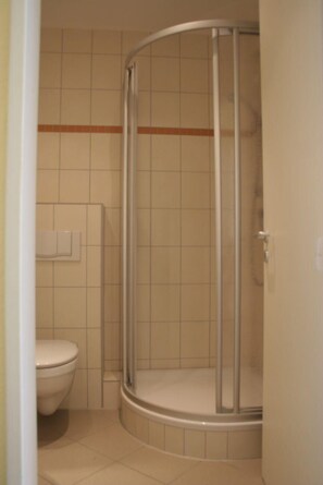 Douche, sèche-cheveux
