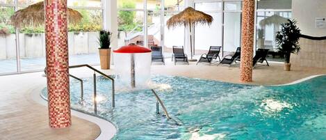 Piscine intérieure