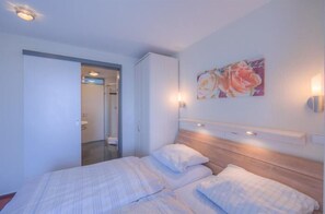 1 bedroom, free WiFi - Seeadler 205 - Modern Eingerichtetes Apartment im Müritzturm mit Balkon (Rechlin-Nord)