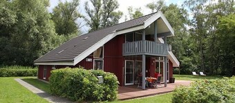 Waldkauz 64 - Großes Freistehendes Ferienhaus für 9 Personen mit Großem Garten
