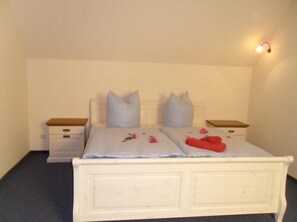 3 bedrooms, Internet