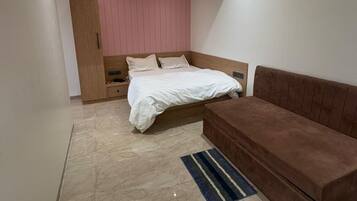 Family Room | Free WiFi