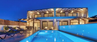 Astarte Villas - Casa Del Mare Beach Villa with Pool