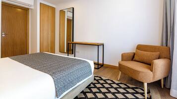 In-room safe, desk, laptop workspace, soundproofing