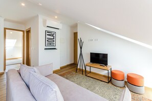 Living area - Morais Soares 131 (Lisboa)