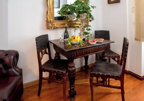 Living area - Royal Heritage Apartment in Split Center (Split)