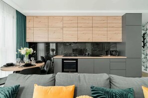 TV, offices