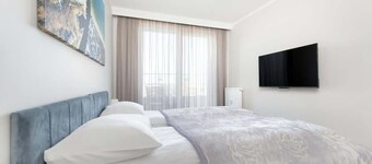 Cozy Apartment with Balcony | Parking | Work Space