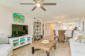 TV - Orange Beach - Old River Views - Boat Slips - 2BR Bayside Condo (Orange Beach)
