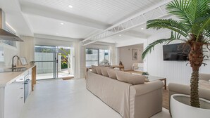 Unclassified image, 5 of 19, button - Recently refurbished, our airy and inviting self-contained lower duplex comfortably accommodates up (Crescent Head)