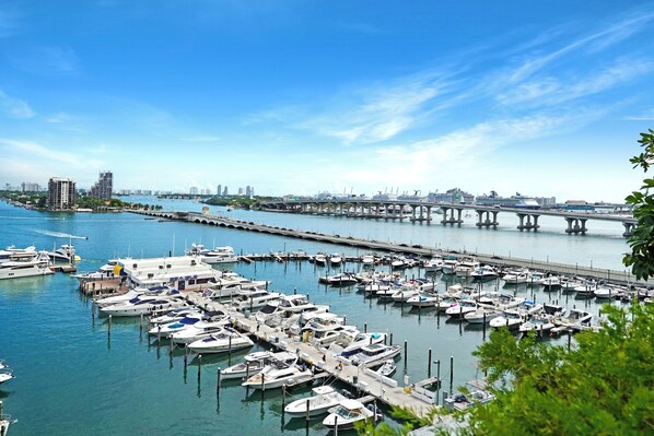Marina/club náutico