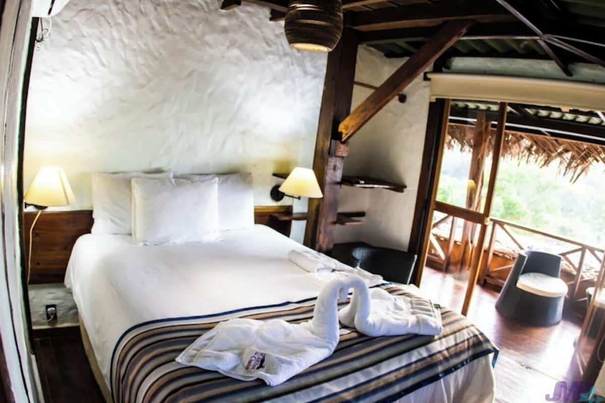 1 bedroom, individually decorated, free WiFi, bed sheets