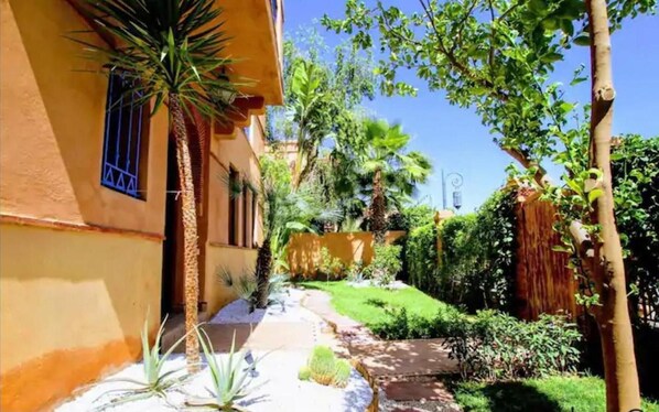 Property grounds - villa Marrakech 2024 (Marrakesh)