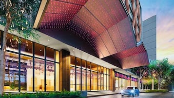 Vista frontal de la propiedad