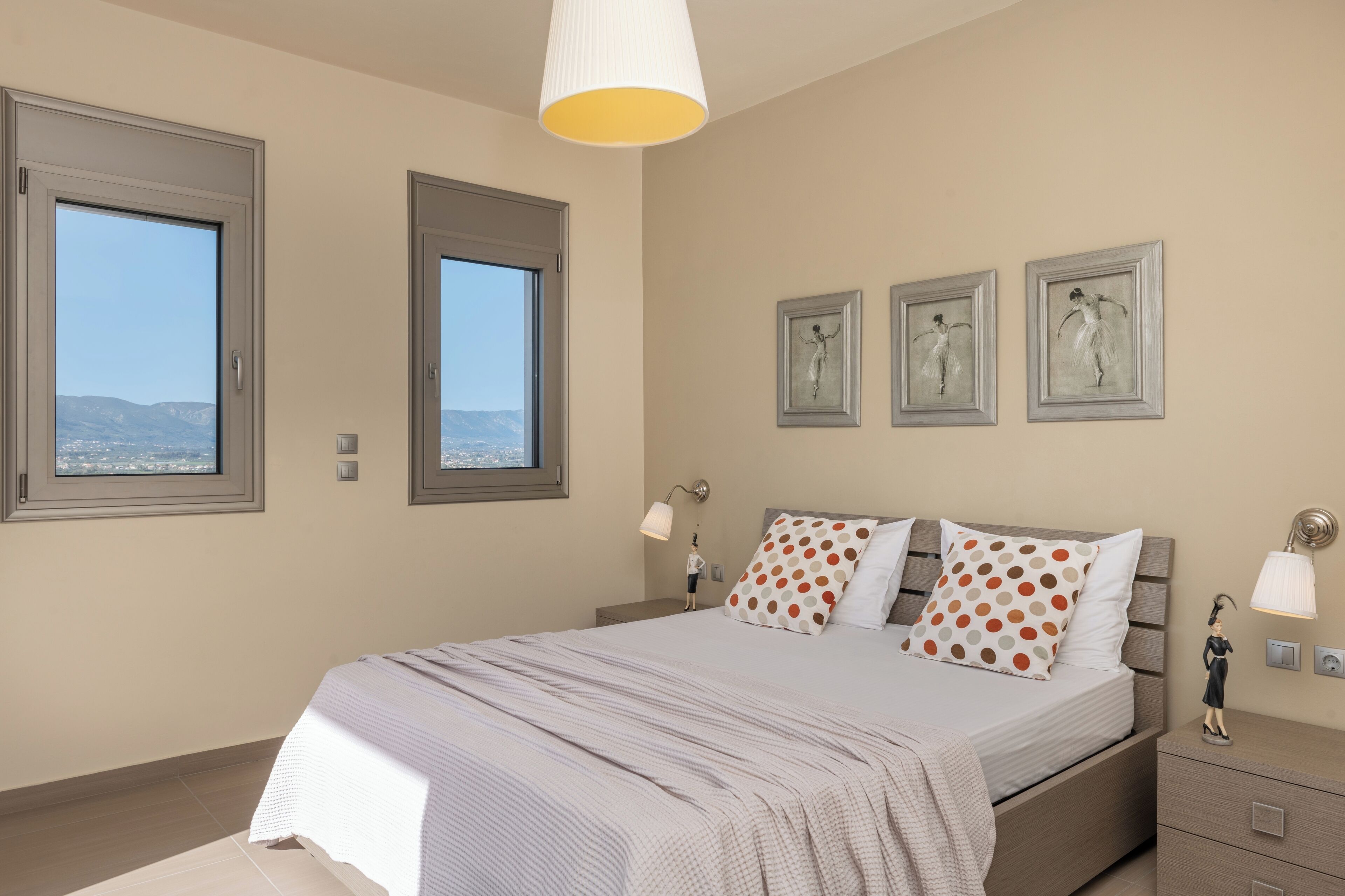 4 habitaciones, tabla de planchar con plancha y wifi gratis 