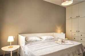 4 soverom, strykejern/-brett, wi-fi (inkludert) og sengetøy