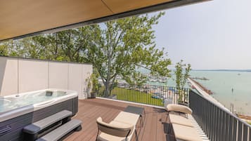 Prestige Spa Suite | Terrace/patio