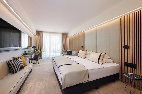 Bureau, espace de travail pour ordinateur portable