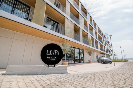Front of property. LUA Resort Balatonfüred