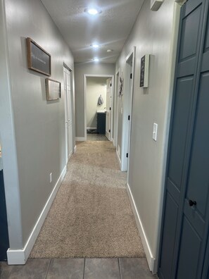 Interior - The Cabin: Fireplace RiverFront Pet Friendly Trails Dock (Squaw Lake)