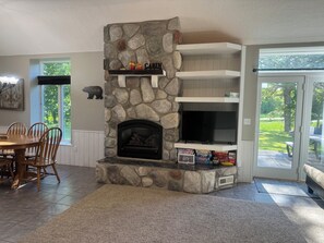 Interior - The Cabin: Fireplace RiverFront Pet Friendly Trails Dock (Squaw Lake)