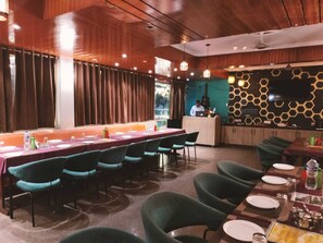 Outdoor dining - Hotel Jagat inn (Haridwar)